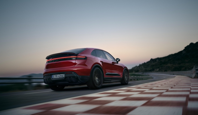 
								Porsche Macan GTS Electric full									