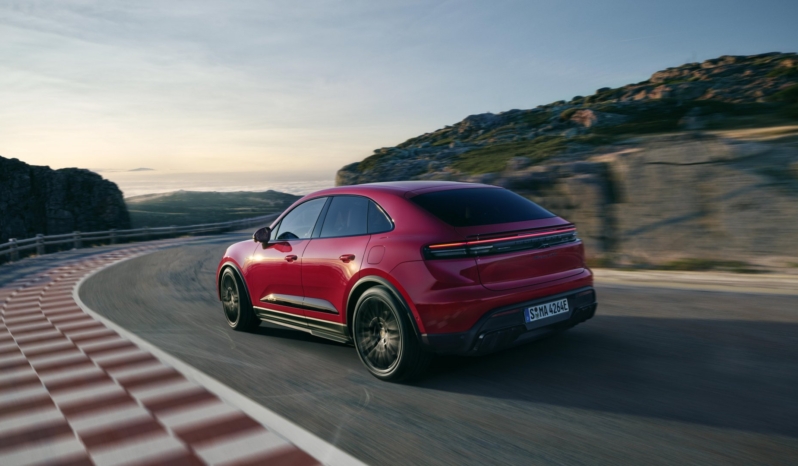 
								Porsche Macan GTS Electric full									