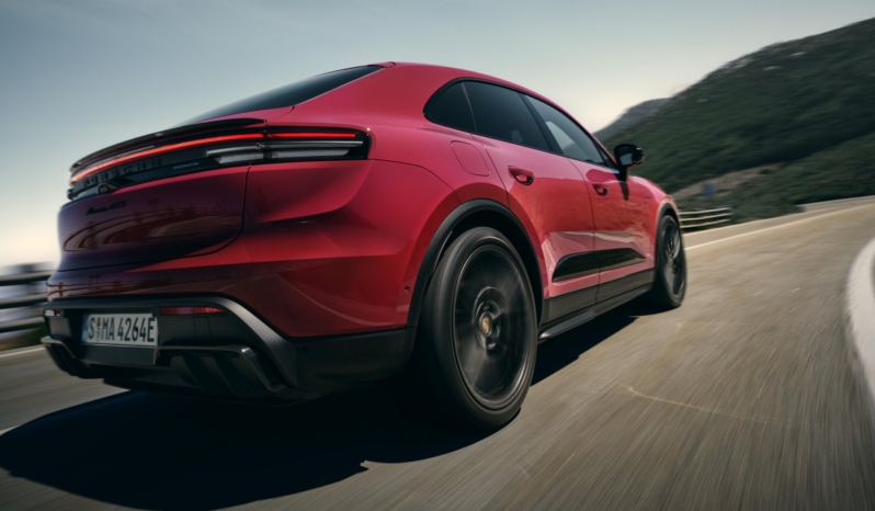 
								Porsche Macan GTS Electric full									