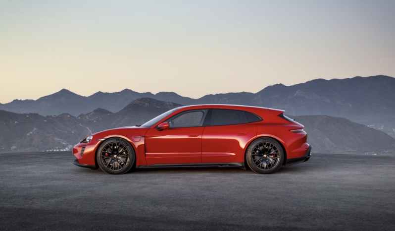 Porsche Taycan GTS Sport Turismo