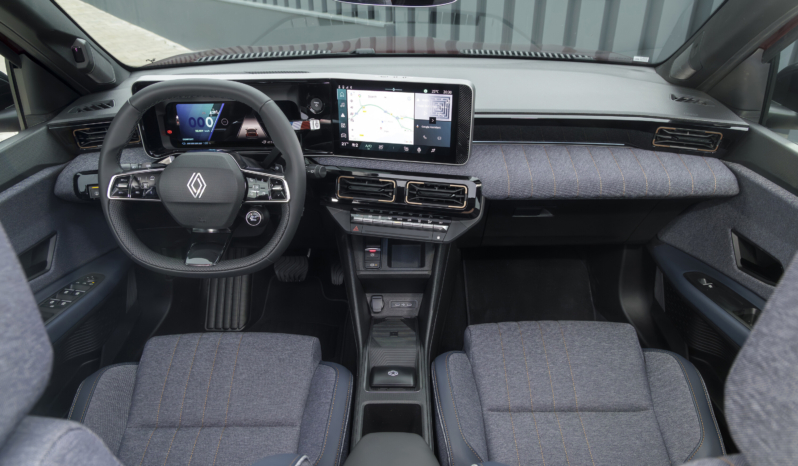 
								Renault 4 E-Tech electric 40 kWh full									