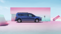 
										Renault Kangoo E-Tech electric full									