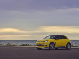 
										Renault 5 E-Tech electric 40 kWh full									