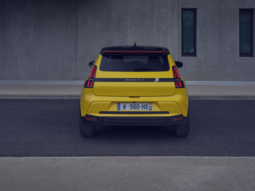 
										Renault 5 E-Tech electric 40 kWh full									