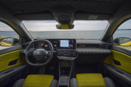 
										Renault 5 E-Tech electric 40 kWh full									