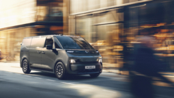 
										Renault Trafic Van E-Tech electric 52 kWh full									
