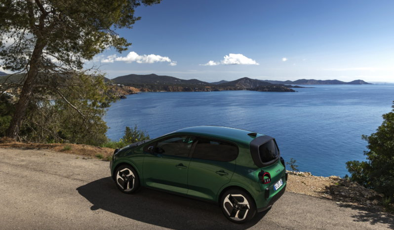 
								Renault Twingo E-Tech electric full									