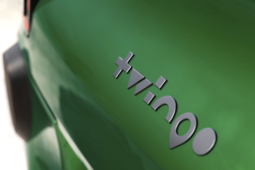 
										Renault Twingo E-Tech electric full									