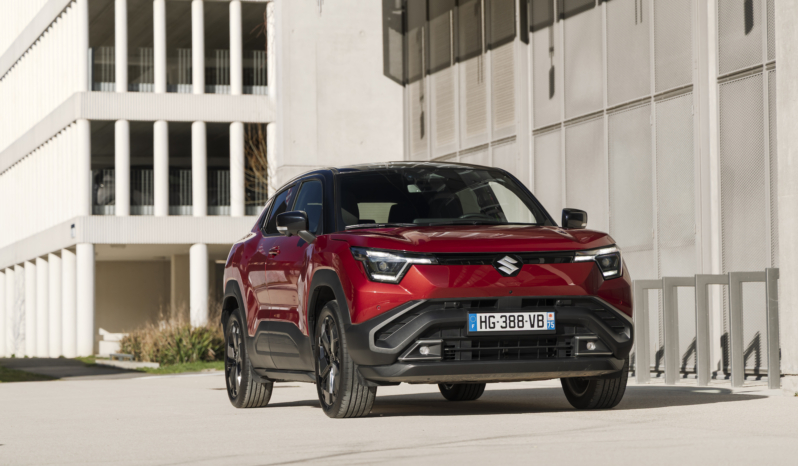 
								Suzuki e VITARA 49 kWh 2WD full									