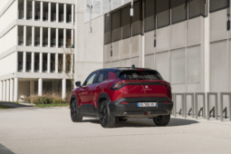 
										Suzuki e VITARA 49 kWh 2WD full									