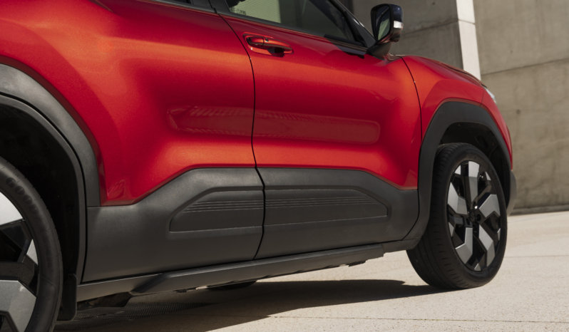 
								Suzuki e VITARA 49 kWh 2WD full									