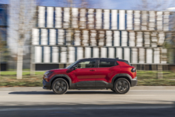 
										Suzuki e VITARA 49 kWh 2WD full									