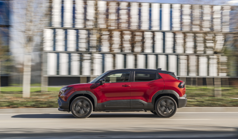 
								Suzuki e VITARA 49 kWh 2WD full									