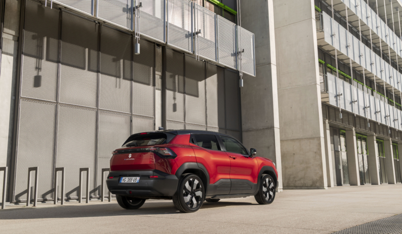 
								Suzuki e VITARA 49 kWh 2WD full									
