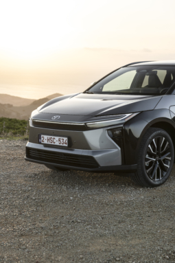 
										Toyota bZ4X 73.1 kWh FWD full									