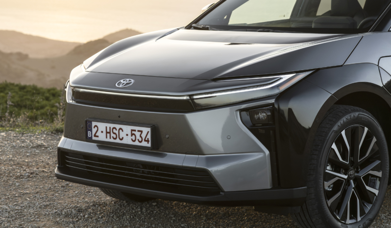 
								Toyota bZ4X 73.1 kWh FWD full									