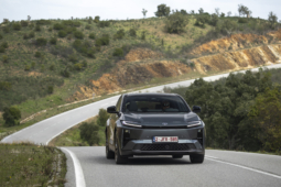 
										Toyota C-HR+ 57.7 kWh FWD full									