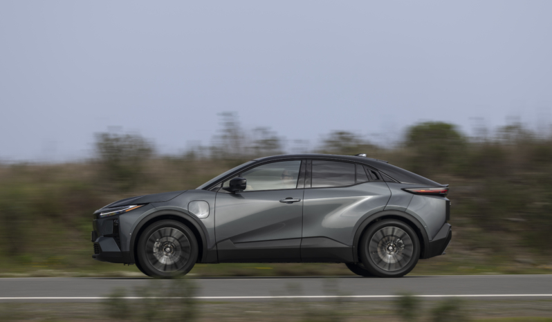 
								Toyota C-HR+ 57.7 kWh FWD full									