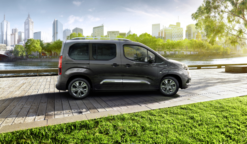 
								Toyota Proace City Electric full									