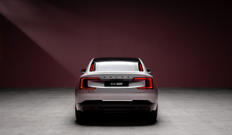 
								Volvo ES90 Twin Motor full									