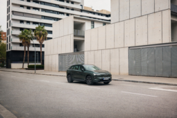
										Volvo EX60 P6 full									