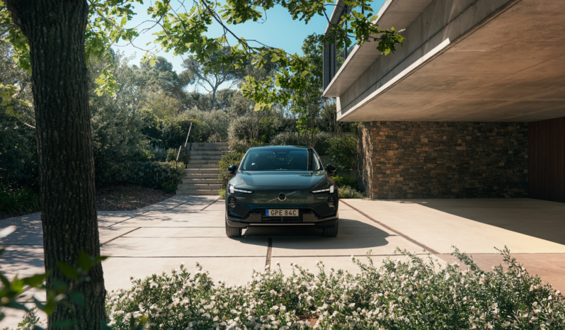 
								Volvo EX60 P6 full									