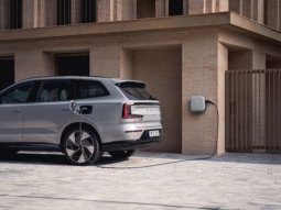
										Volvo EX90 Twin Motor Performance full									