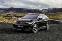 
										Volkswagen ID.4 Pro 4MOTION full									