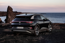 
										Volkswagen ID.4 Pro 4MOTION full									
