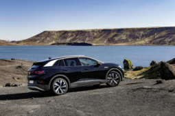 
										Volkswagen ID.4 Pro 4MOTION full									