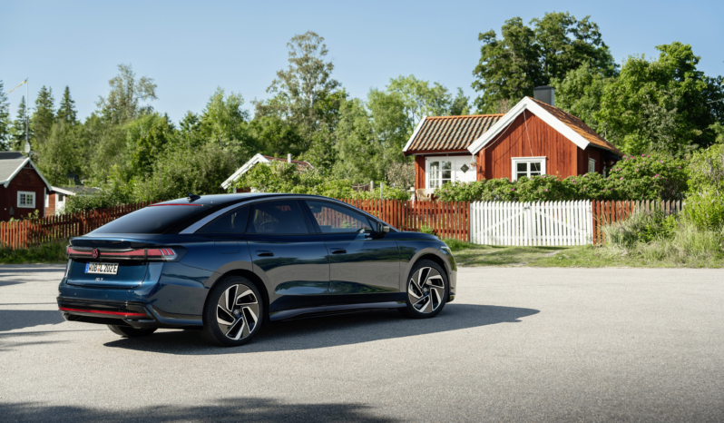 
								Volkswagen ID.7 Pro full									