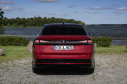 
										Volkswagen ID.7 Pro S full									