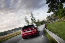 
										Volkswagen ID.7 Tourer Pro full									