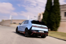 
										Hyundai IONIQ 5 N full									
