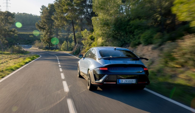 
								Hyundai IONIQ 6 N full									