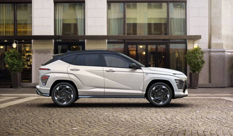 
								Hyundai KONA Electric 48.4 kWh full									