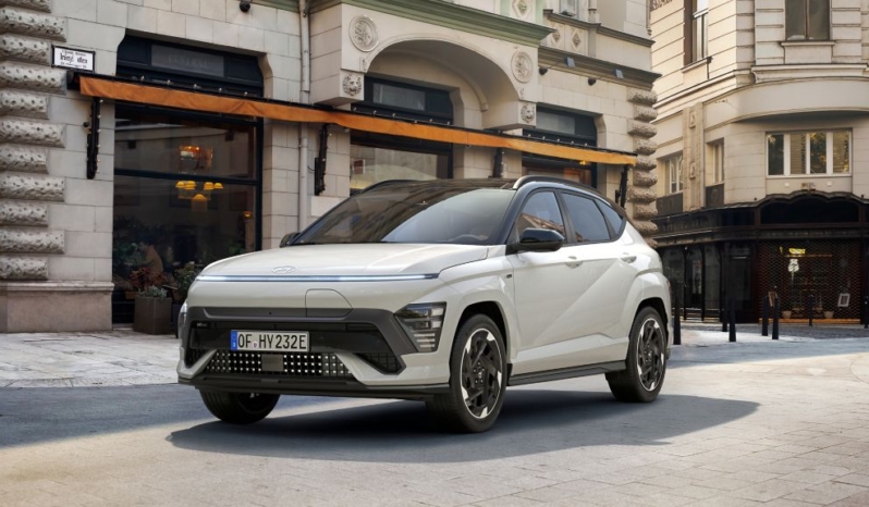 
								Hyundai KONA Electric 48.4 kWh full									